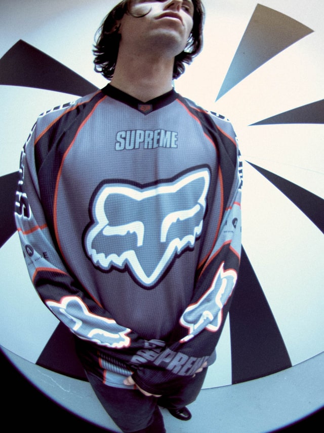 Supreme（シュプリーム）2025FW Week9 Fox Racineコラボ 着用画像（着画）