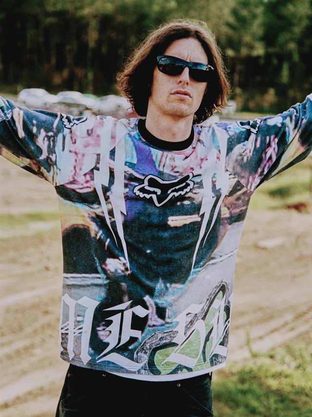 Supreme（シュプリーム）2025FW Week9 Fox Racineコラボ 着用画像（着画）