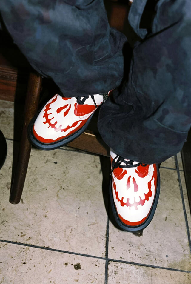 Supreme（シュプリーム） 2025FW Week14 Dr. Martens® 1461 3-Eye Shoeの着用画像（着画） 