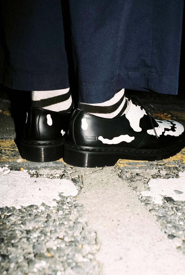 Supreme（シュプリーム） 2025FW Week14 Dr. Martens® 1461 3-Eye Shoeの着用画像（着画） 