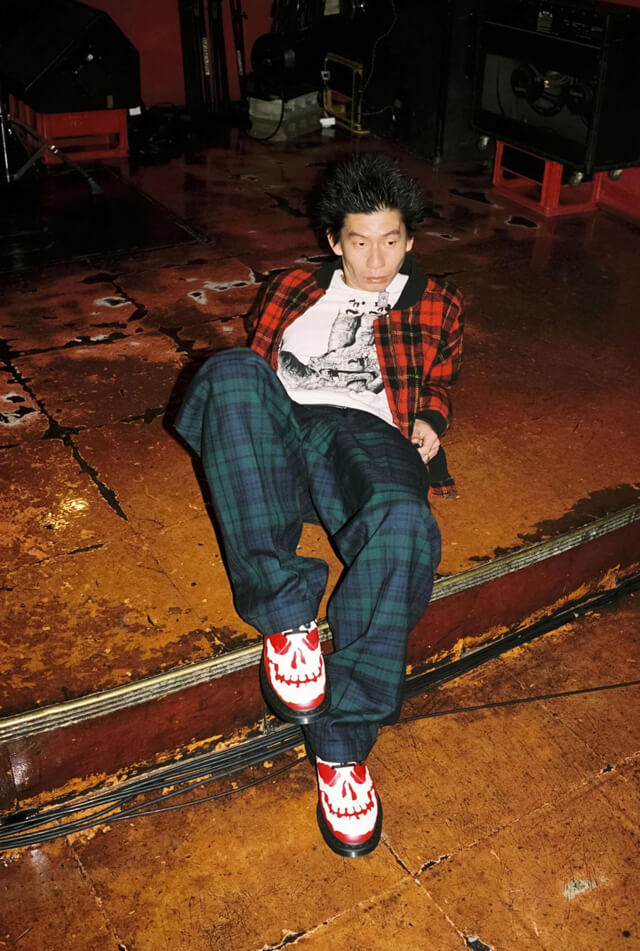 Supreme（シュプリーム） 2025FW Week14 Dr. Martens® 1461 3-Eye Shoeの着用画像（着画） 