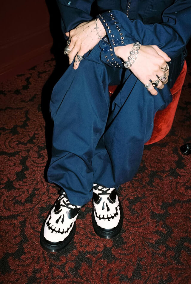 Supreme（シュプリーム） 2025FW Week14 Dr. Martens® 1461 3-Eye Shoeの着用画像（着画） 