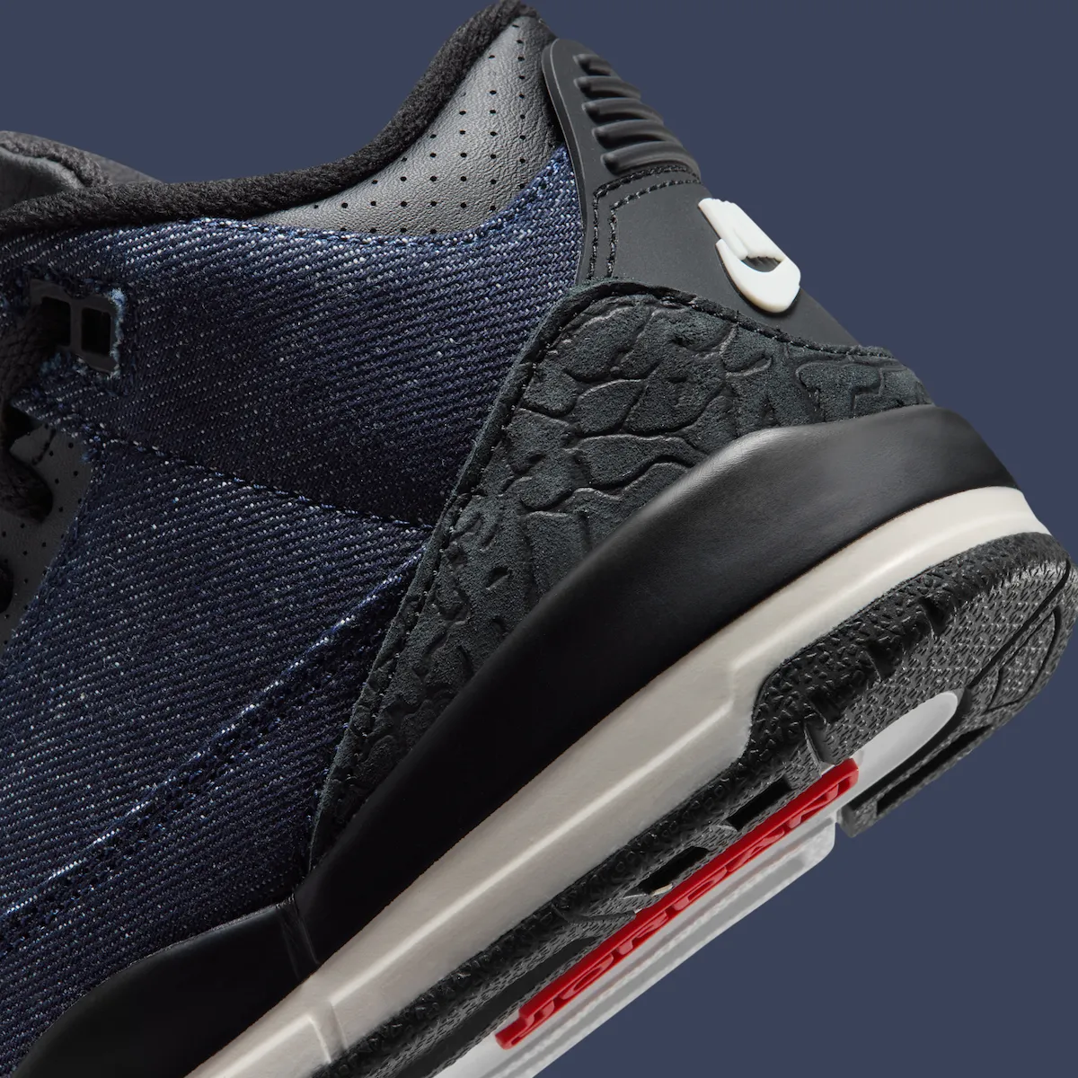 Levi’s × Jordan Brand Air Jordan 3 Indigo（リーバイス×ジョーダンブランド エアジョーダン3 リジッドカラー）IH7959-400