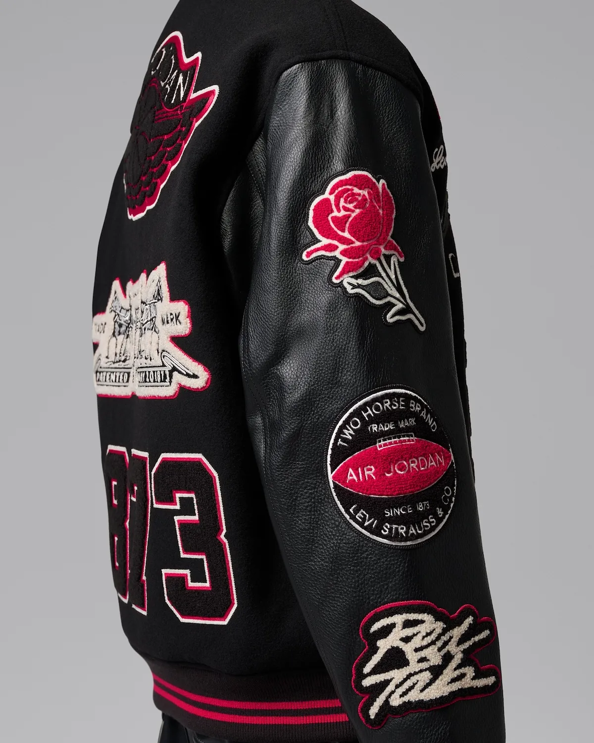 Levi’s × Jordan Brand 2026 ピナクル バーシティ ジャケット（リーバイス×ジョーダンブランド コラボコレクション）