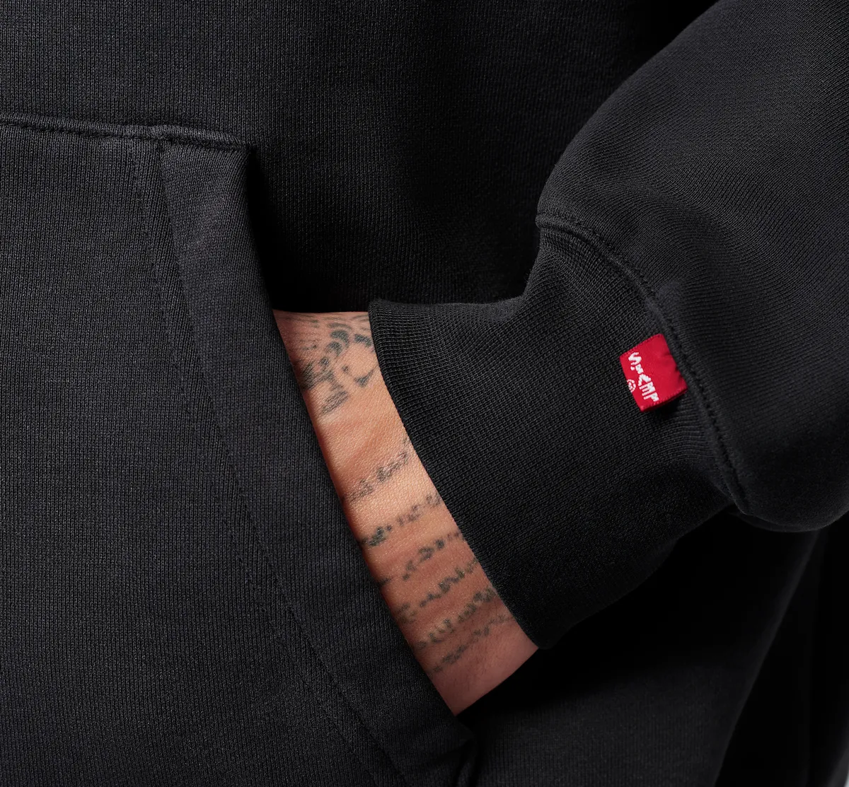 Levi’s × Jordan Brand 2026 フリース ジップ パーカー(リーバイス×ジョーダンブランド コラボコレクション)