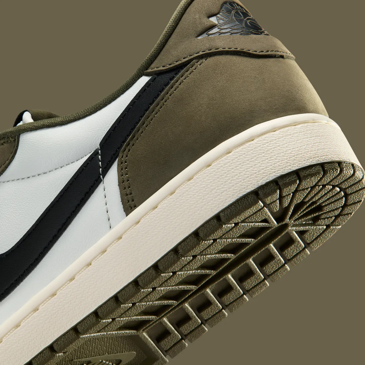 Nike Air Jordan 1 Low OG Medium Olive Summit White（ナイキ エアジョーダン1 ロー OG ミディアムオリーブ/サミットホワイト）HQ6998-200