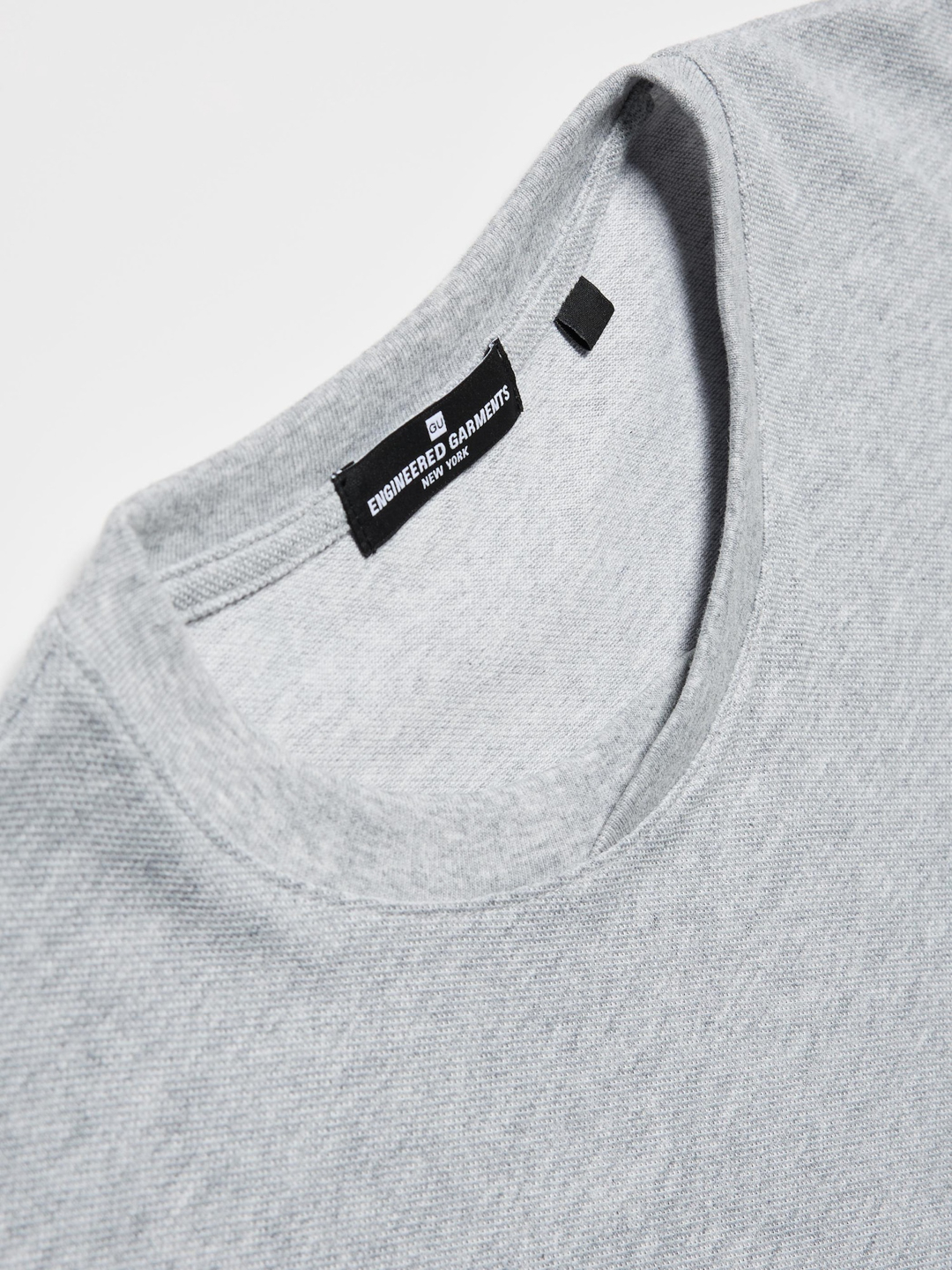 GU x ENGINEERED GARMENTS(ジーユー×エンジニアドガーメンツ) ドライカノコクロスネックT|E359796-000