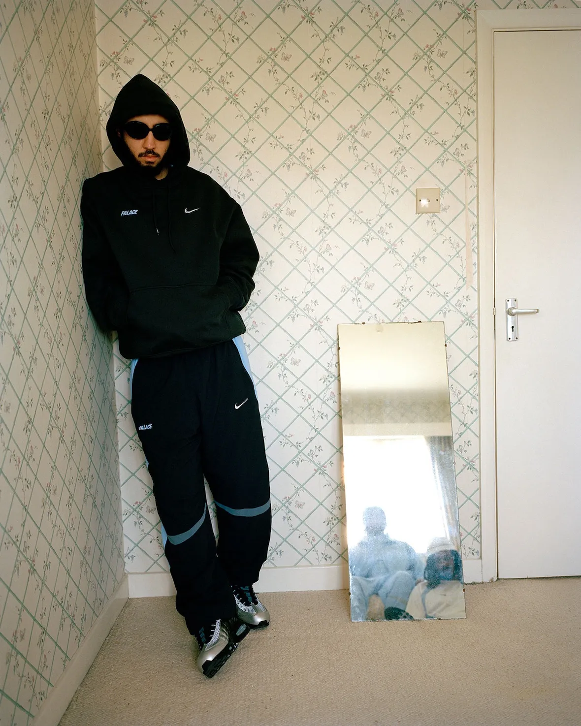 Palace Skateboards × Nike Air Max 95 (パレススケートボード×ナイキ エアマックス95)IQ7708-095の着用画像・着画