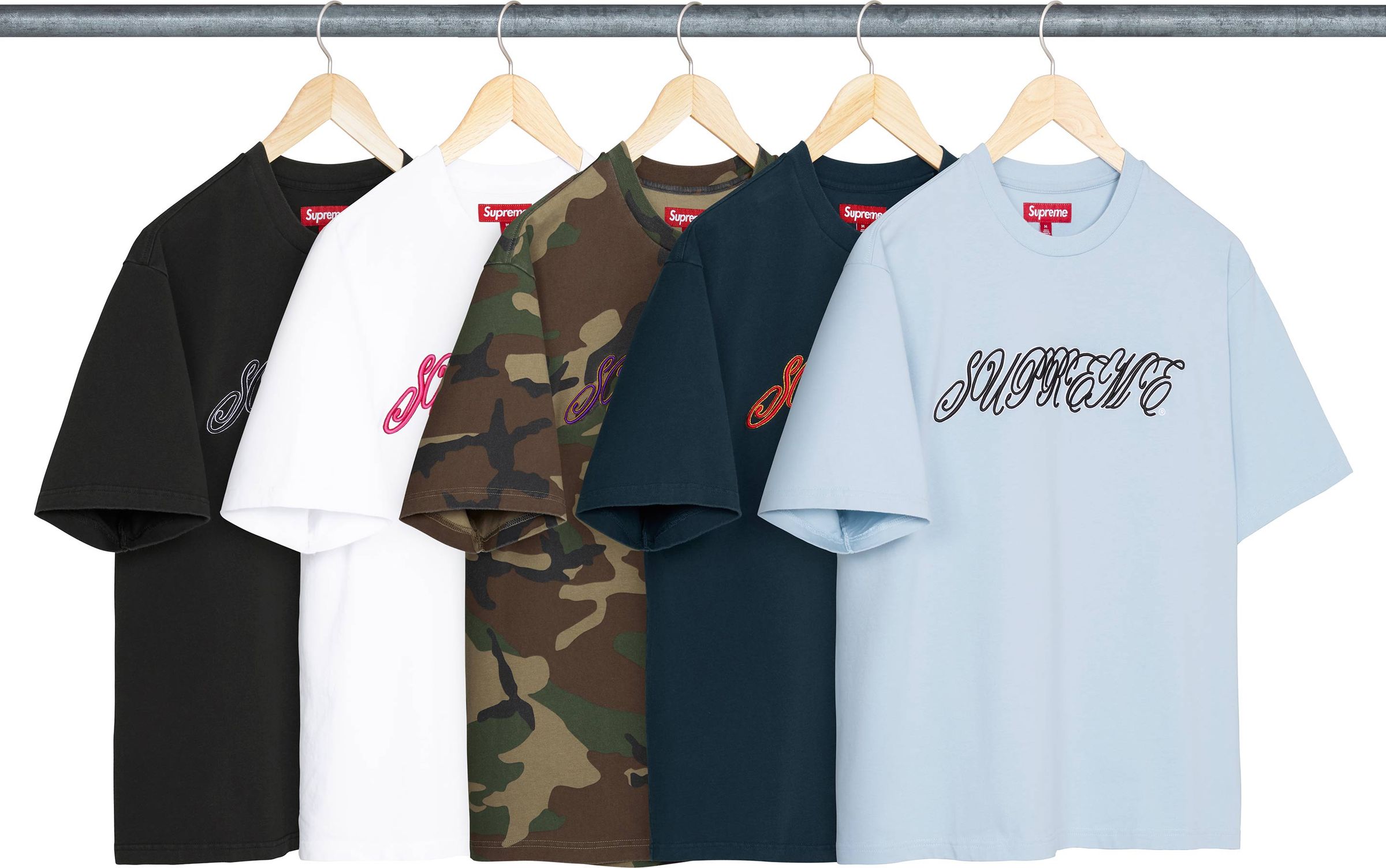 Supreme(シュプリーム) 2026SS Week8 Raised Script S/S Top