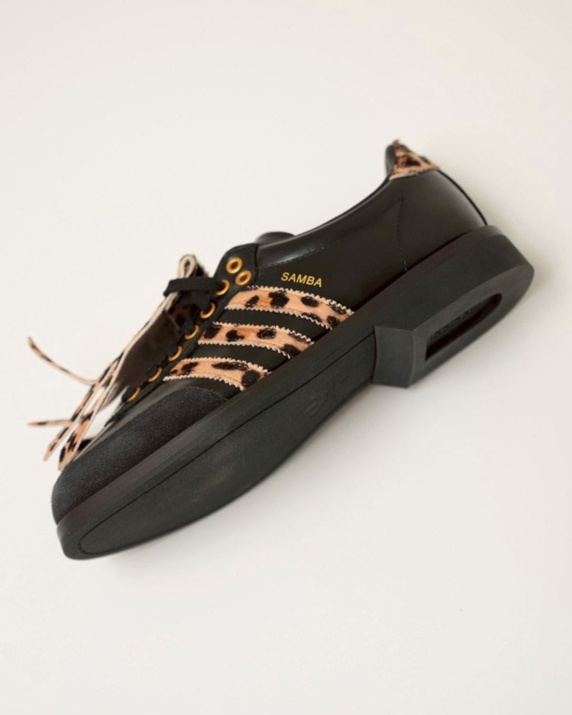 adidas Samba Bowling "Leopard" Core Black / Supplier Colour / Gold Metallic（アディダス サンバ ボウリング ”レオパード” コアブラック/サプライヤーカラー/ゴールドメタリック）KK2824