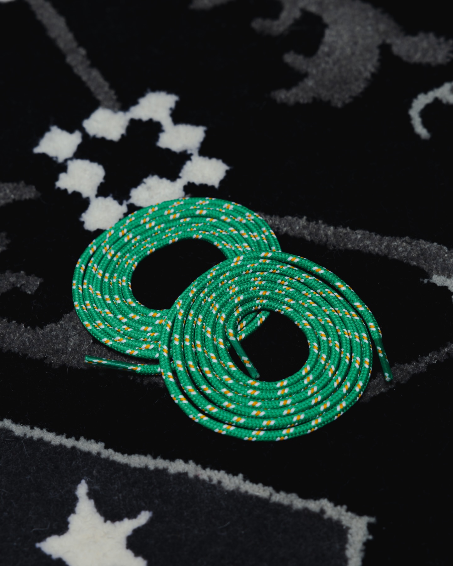 Carnival × ASICS GEL-Kayano 12.1 "Phra Nakhon"(カーニバル×アシックス ゲルカヤノ 12.1 ”プラナコーン”)1203A916-100