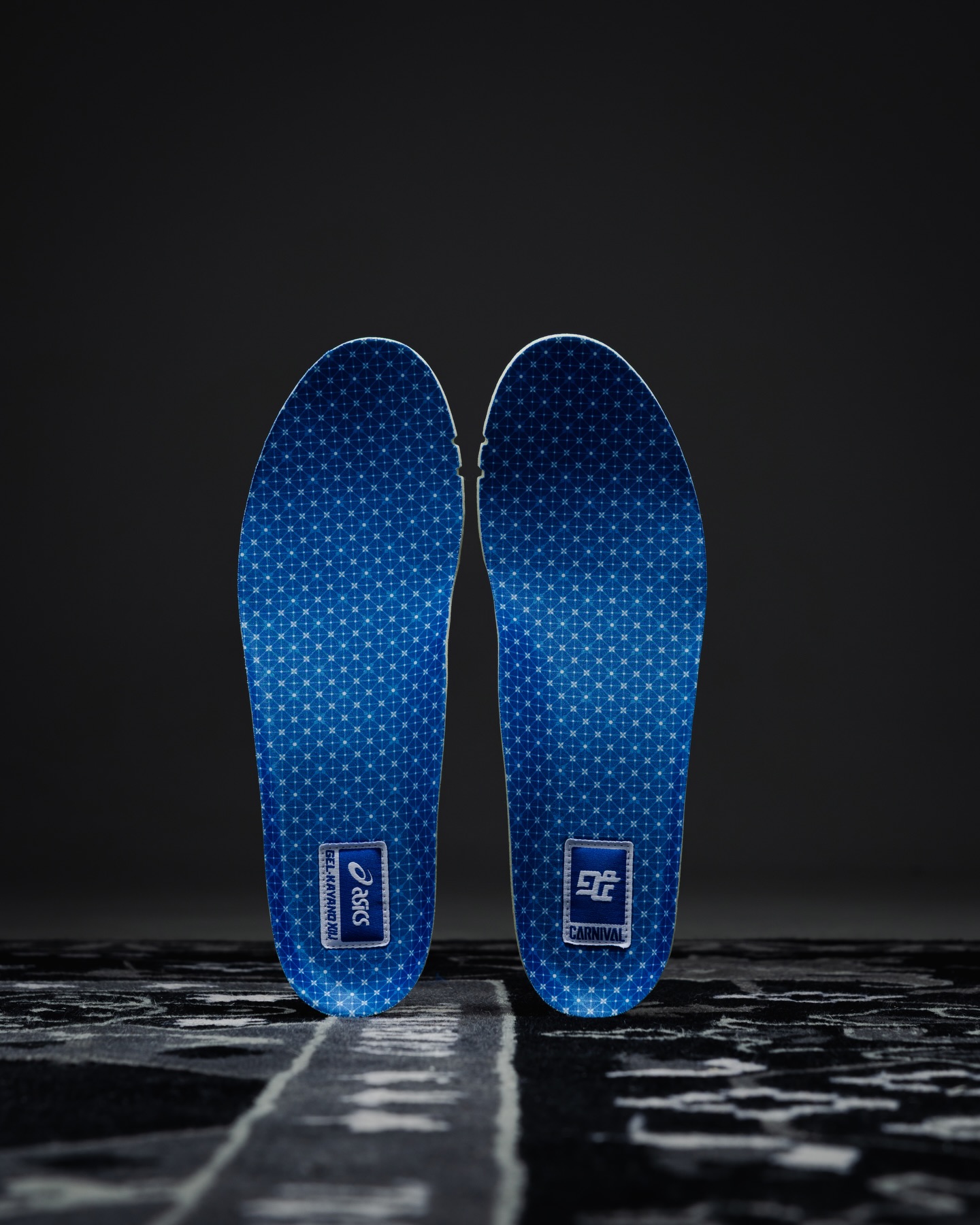 Carnival × ASICS GEL-Kayano 12.1 "Phra Nakhon"(カーニバル×アシックス ゲルカヤノ 12.1 ”プラナコーン”)1203A916-100