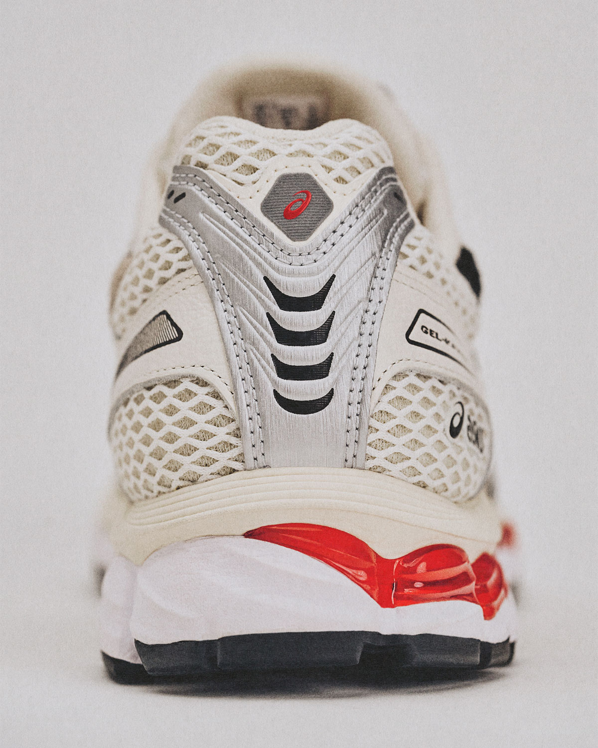 Lapstone & Hammer × ASICS GEL-KAYANO 12.1 "THE SPARK"（ラップストーン & ハンマー x アシックス ゲルカヤノ 12.1 ザ・スパーク）1203B103-100