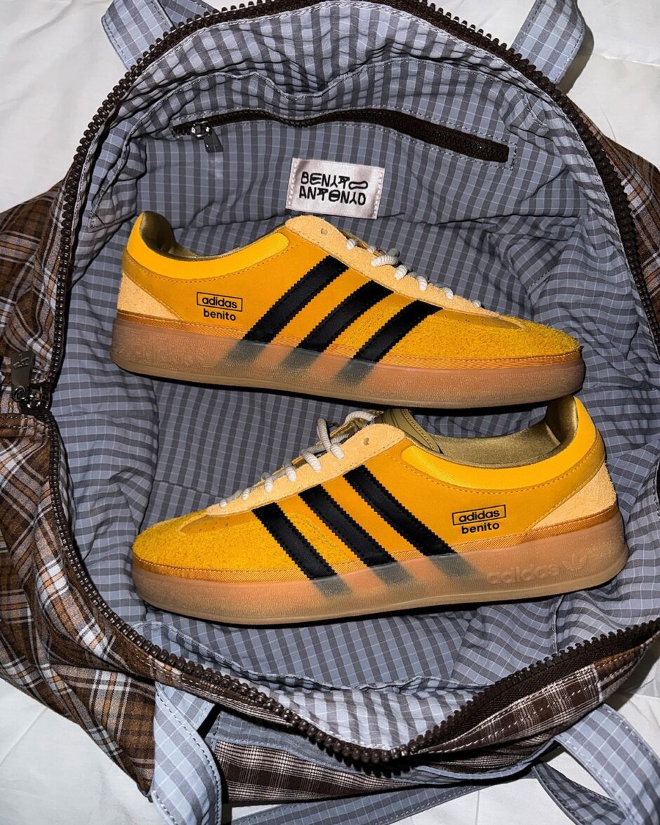 Bad Bunny x adidas Gazelle Indoor "Solar Gold"（バッド・バニー x アディダス ガゼル インドア ”ソーラーゴールド”）KI2592