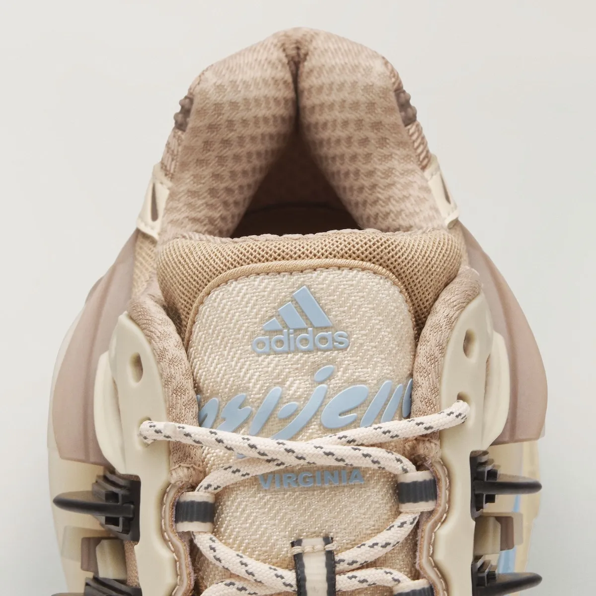 Pharrell Williams × adidas Originals PW Adistar Jellyfish "Crystal Sand"(PW アディスター ジェリーフィッシュ “クリスタルサンド”)KH6729