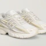 Pharrell Williams × adidas ADISTAR JELLYFISH Triple White｜抽選・サイズ情報まとめ！KH6730
