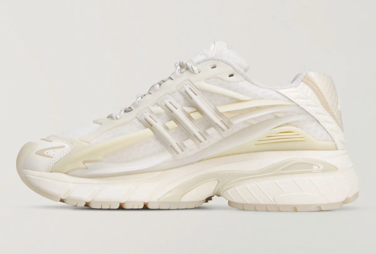Pharrell Williams × adidas PW ADISTAR JELLYFISH Triple White(ファルコン × アディスター ジェリーフィッシュ トリプルホワイト)KH6730