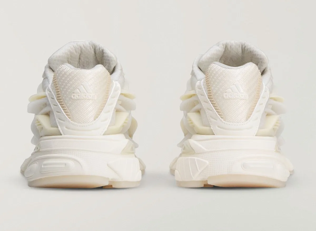 Pharrell Williams × adidas PW ADISTAR JELLYFISH Triple White(ファルコン × アディスター ジェリーフィッシュ トリプルホワイト)KH6730