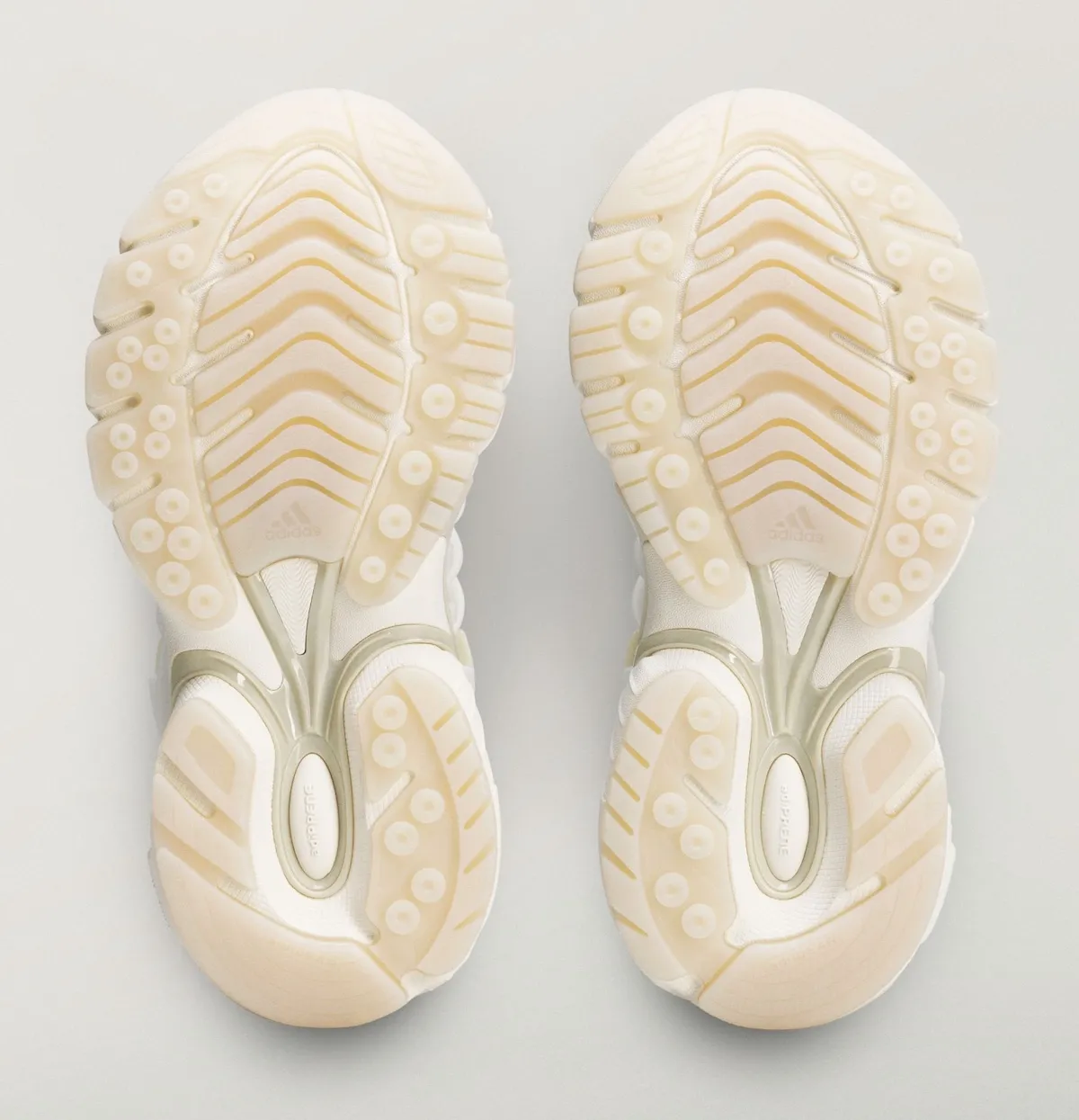 Pharrell Williams × adidas PW ADISTAR JELLYFISH Triple White(ファルコン × アディスター ジェリーフィッシュ トリプルホワイト)KH6730